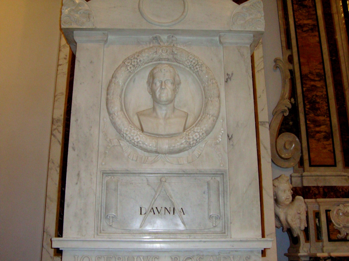 funeral monument in  the cathedral (4).JPG